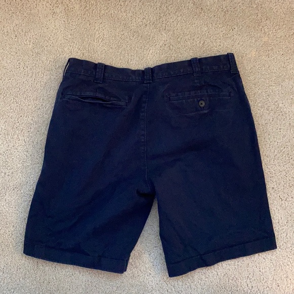 J Crew 9’inch inseam Flex Chino Shorts - Picture 2 of 3